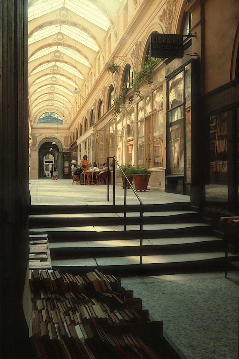 Francois-Jacques Delannoy: Galerie Vivienne, Paris (1823) photo © Thomas Deckker 1984