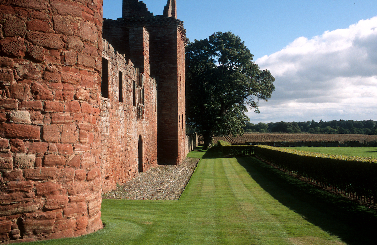 Edzell photo © Thomas Deckker 2012